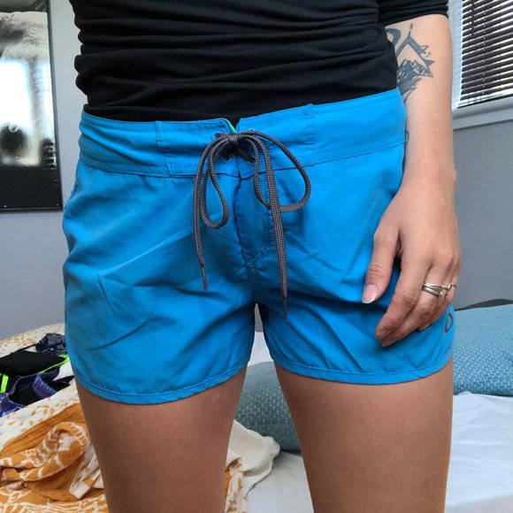 2\15$ Oakley blue Boarshorts - Picture 3 of 7
